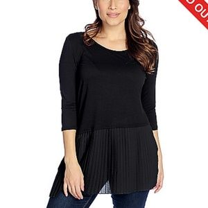 NWOT Knit Top w/Asymmetrical Hem